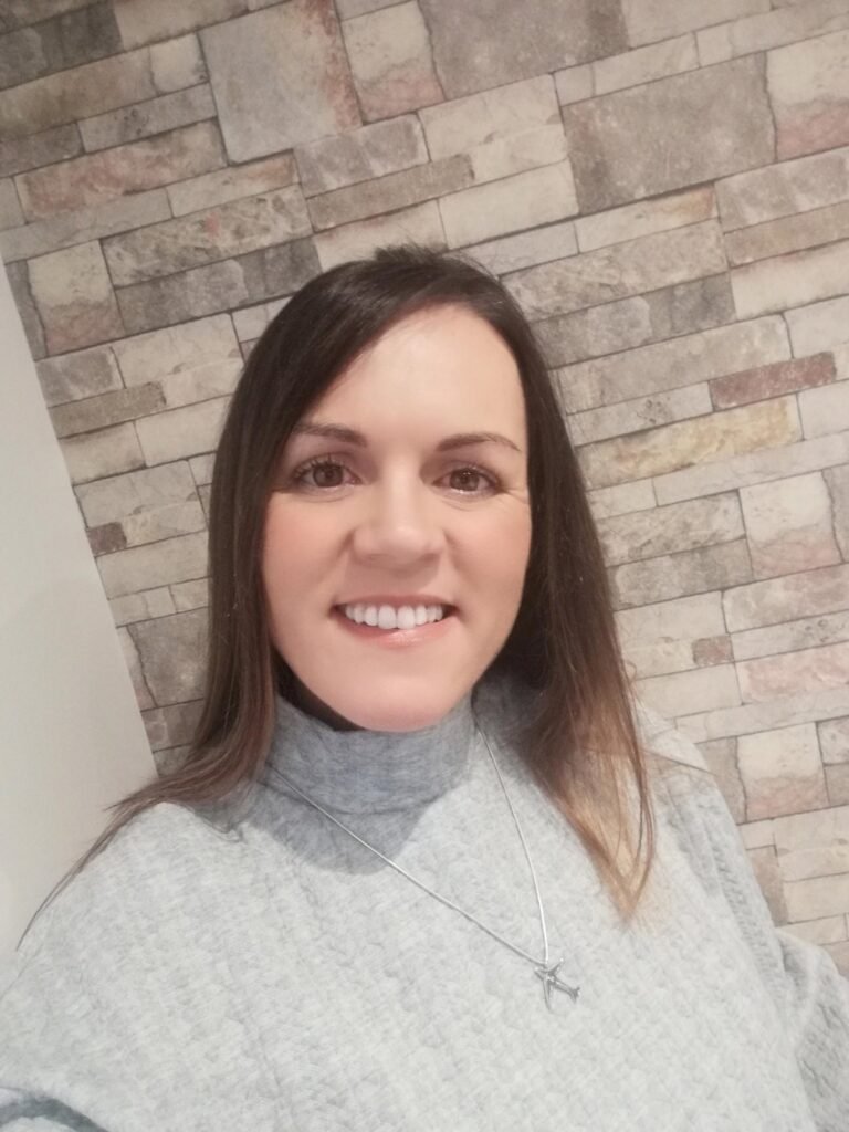 Jen Brighty | Grief Coach | Through coaching and workshops, I help people navigate loss with compassion, awareness and practical tools so that grief becomes something we can carry with support rather than something we face alone.